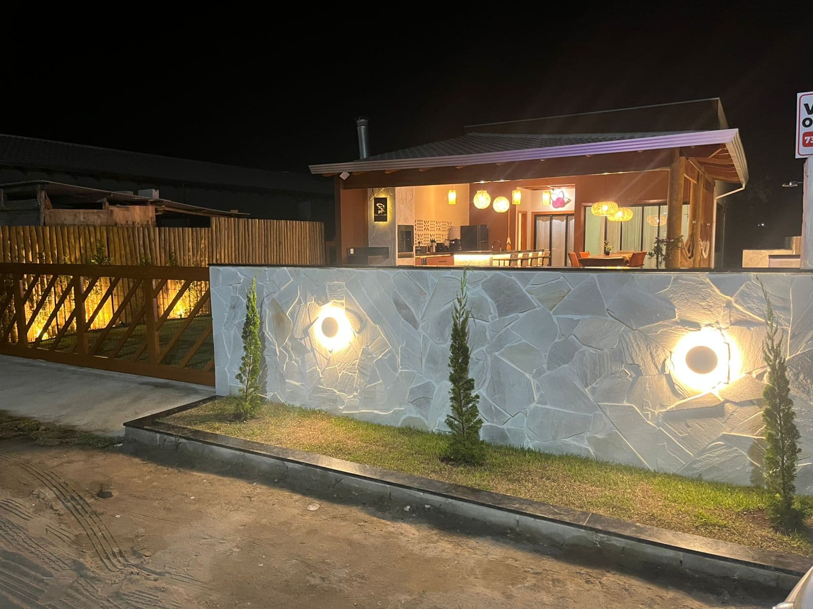 Casa à venda - Balneário Praia de Guaratiba - Condomínio Costa das Baleias (Italiano)